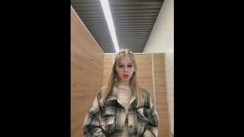 julie_bae @ stripchat on 20250611