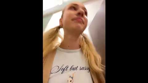 lia__love @ stripchat on 20250613