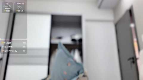 vi_vi_11 @ stripchat on 20250613