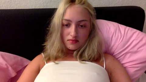kitty_swetty @ stripchat on 20250614