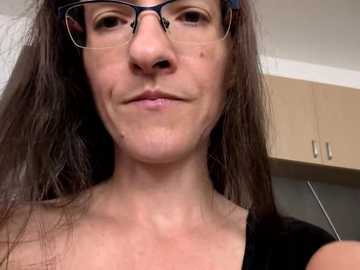 milky_hairy_mommy