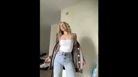 aleksa_qt @ stripchat on 20250617