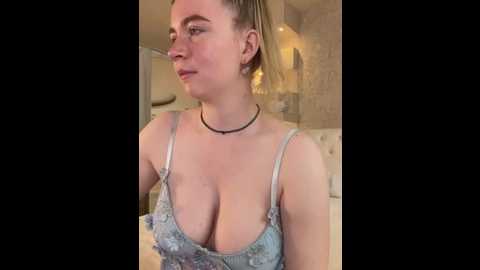 uni_chloe @ stripchat on 20250618