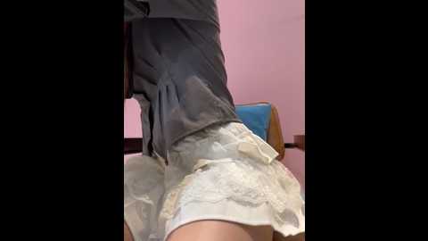 linh_2004 @ stripchat on 20250619