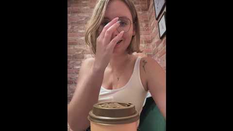 the_snowwhitee @ stripchat on 20250619