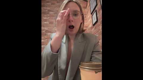 the_snowwhitee @ stripchat on 20250619