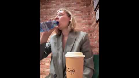 the_snowwhitee @ stripchat on 20250620