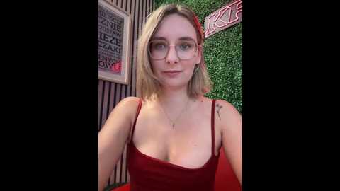 the_snowwhitee @ stripchat on 20250621