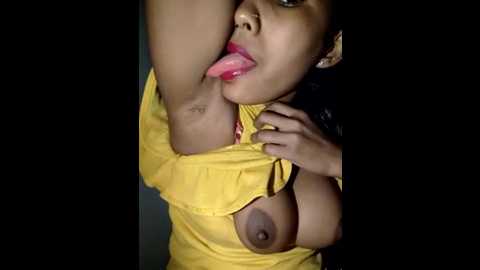 roohi_sexy @ stripchat on 20250622