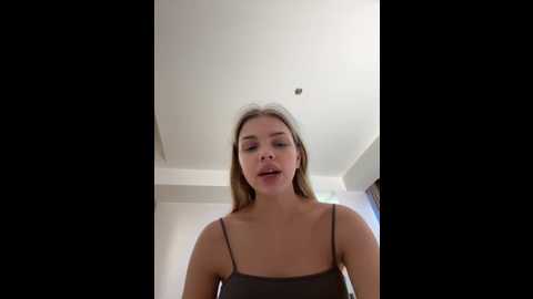 alice1_secret @ stripchat on 20250623