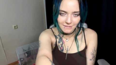 twist_drip_meow @ stripchat on 20250623