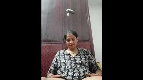 chhaya_hot