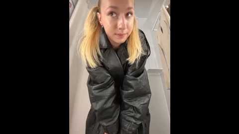 lia__love @ stripchat on 20250624