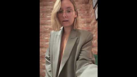 the_snowwhitee @ stripchat on 20250625