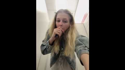 julie_cutie @ stripchat on 20250626