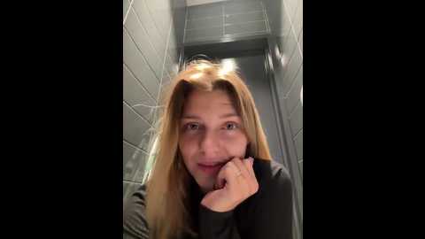 valenciashock @ stripchat on 20250626