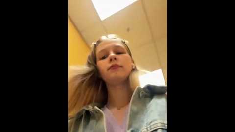 julie_cutie @ stripchat on 20250627