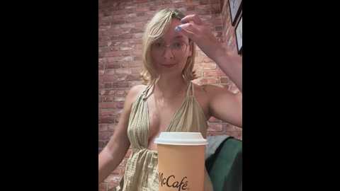 the_snowwhitee @ stripchat on 20250627