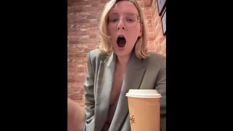 the_snowwhitee @ stripchat on 20250627