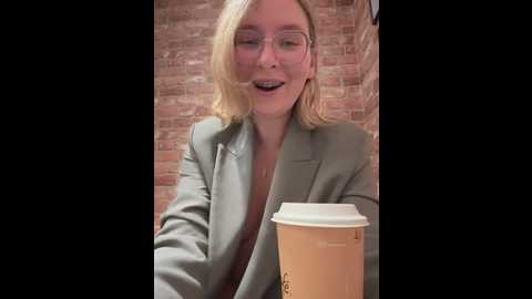 the_snowwhitee @ stripchat on 20250627