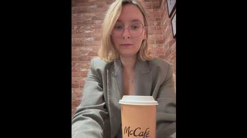 the_snowwhitee @ stripchat on 20250627