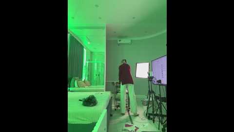 bellasecrett @ stripchat on 20250701