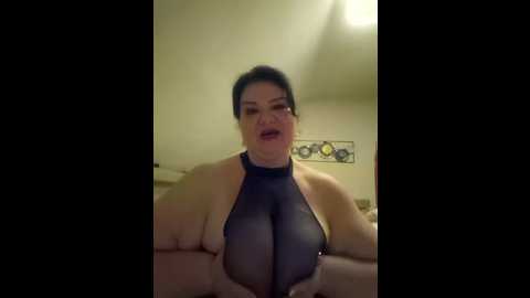 curvymilfxx990 @ stripchat on 20250701