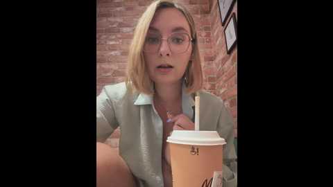 the_snowwhitee @ stripchat on 20250702