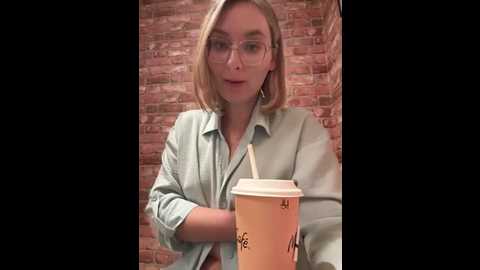 the_snowwhitee @ stripchat on 20250702