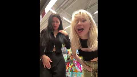 cum_girlss @ stripchat on 20250703