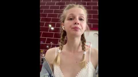 julie_cutie @ stripchat on 20250703