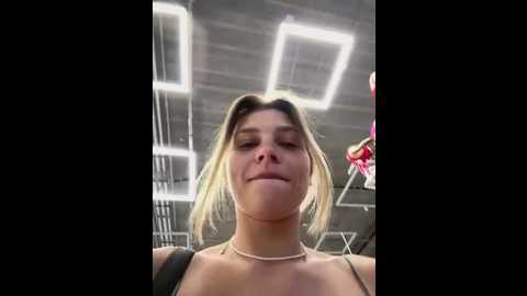 valenciashock @ stripchat on 20250703