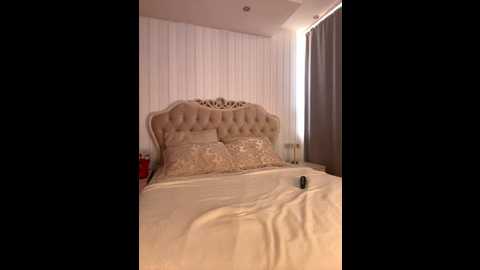 bella_suns @ stripchat on 20250707