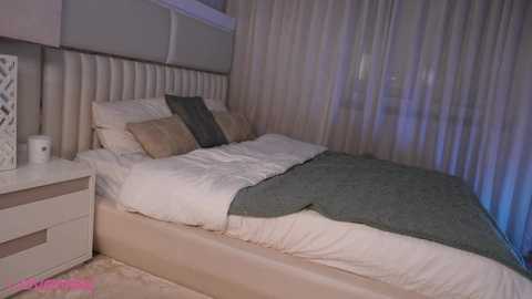 little_lolla18 @ stripchat on 20250707