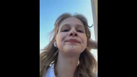 julie_cutie @ stripchat on 20250708