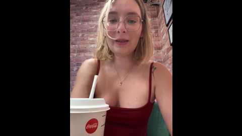 the_snowwhitee @ stripchat on 20250709