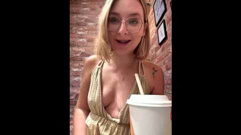 the_snowwhitee @ stripchat on 20250709