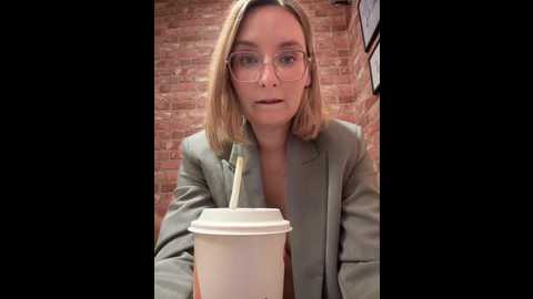 the_snowwhitee @ stripchat on 20250709