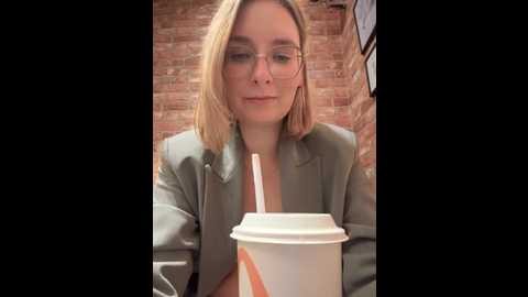 the_snowwhitee @ stripchat on 20250709