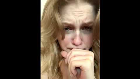 julie_cutie @ stripchat on 20250710