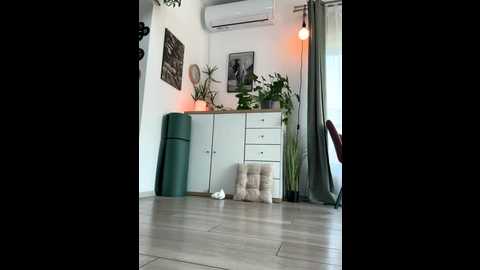 julielittlelove @ stripchat on 20250713