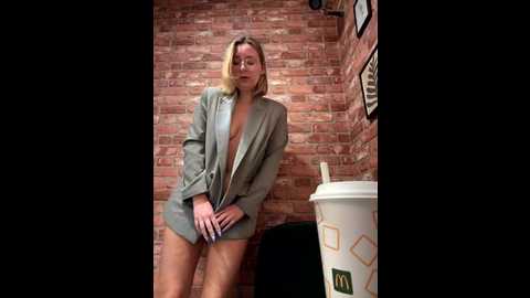 the_snowwhitee @ stripchat on 20250713