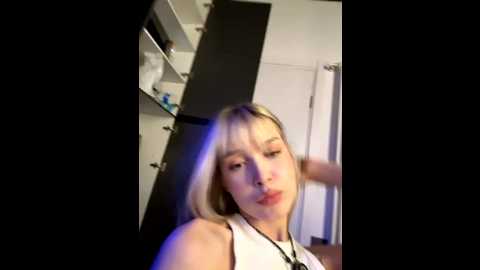 bellasecrett @ stripchat on 20250803