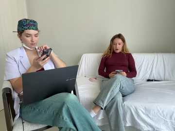 nura_n_sarah @ stripchat on 20250806