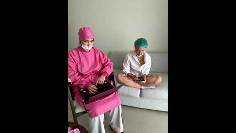 nura_n_sarah @ stripchat on 20250809