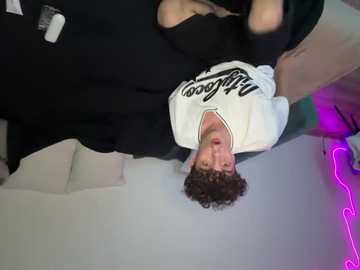 alice18james @ stripchat on 20250810