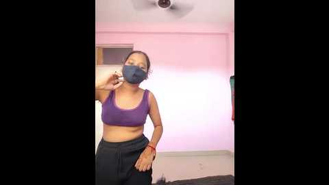 hot_komall