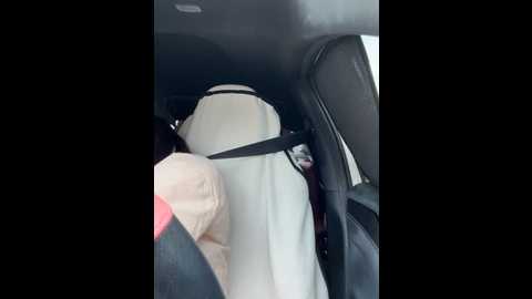 linh_2004 @ stripchat on 20250812