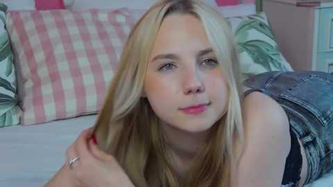 sky_cutie @ stripchat on 20250819