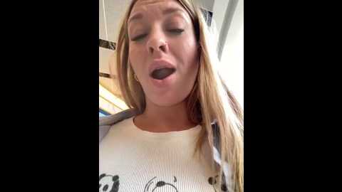 sweet___emily @ stripchat on 20250819